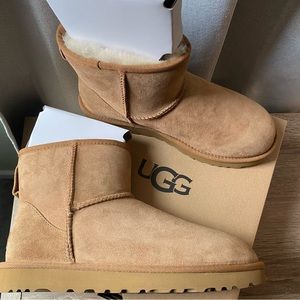 UGG Classic Mini II Water-Resistant Ankle Booties NWT
